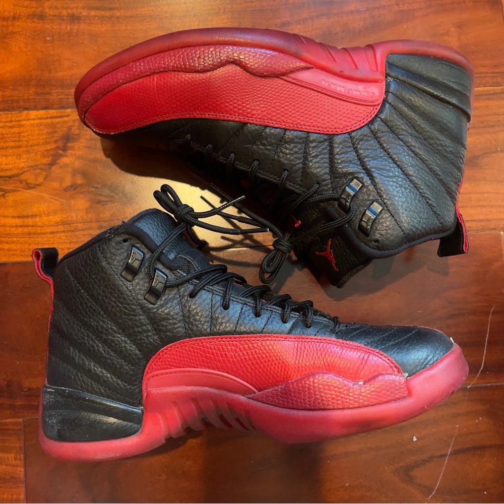 Air Jordan 12 Retro 'Flu Game' 2016 - Picture 2 of 6